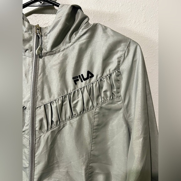 FILA Silver Metallic Shimmer Rain Jacket - XS - Picture 7 of 9